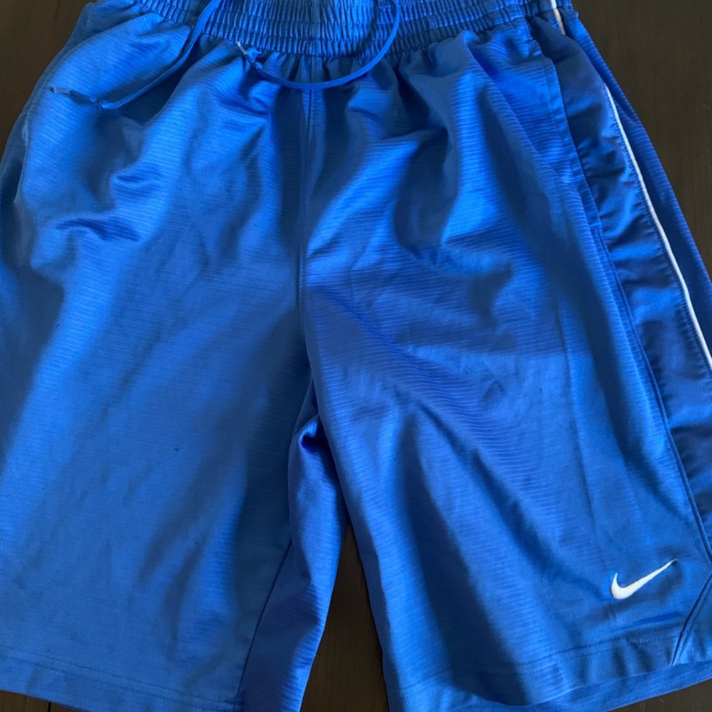 Men’s Nike Basketball Shorts (L)